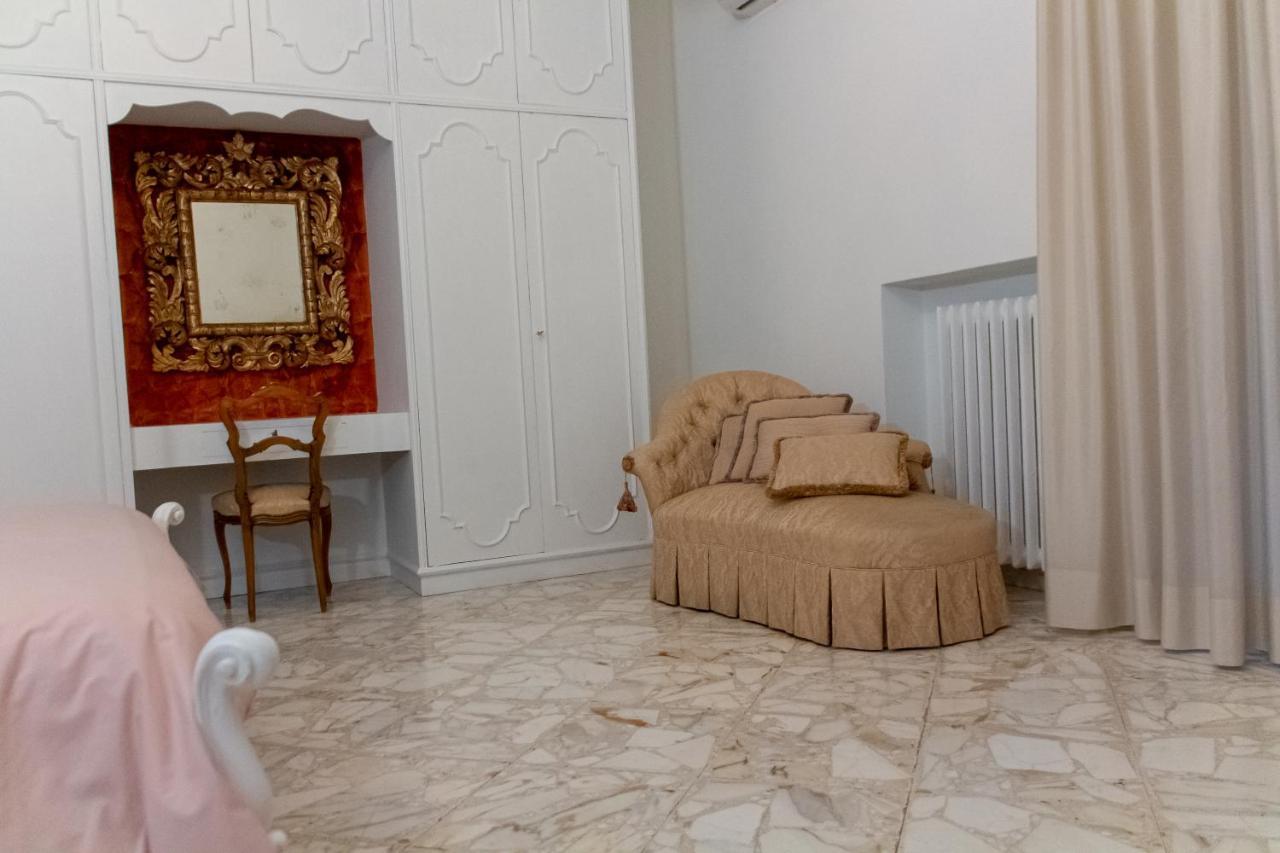 ホテル Interno 9 バーリ エクステリア 写真