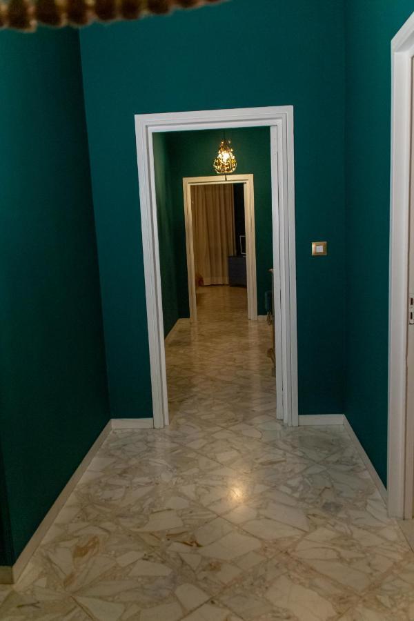 ホテル Interno 9 バーリ エクステリア 写真