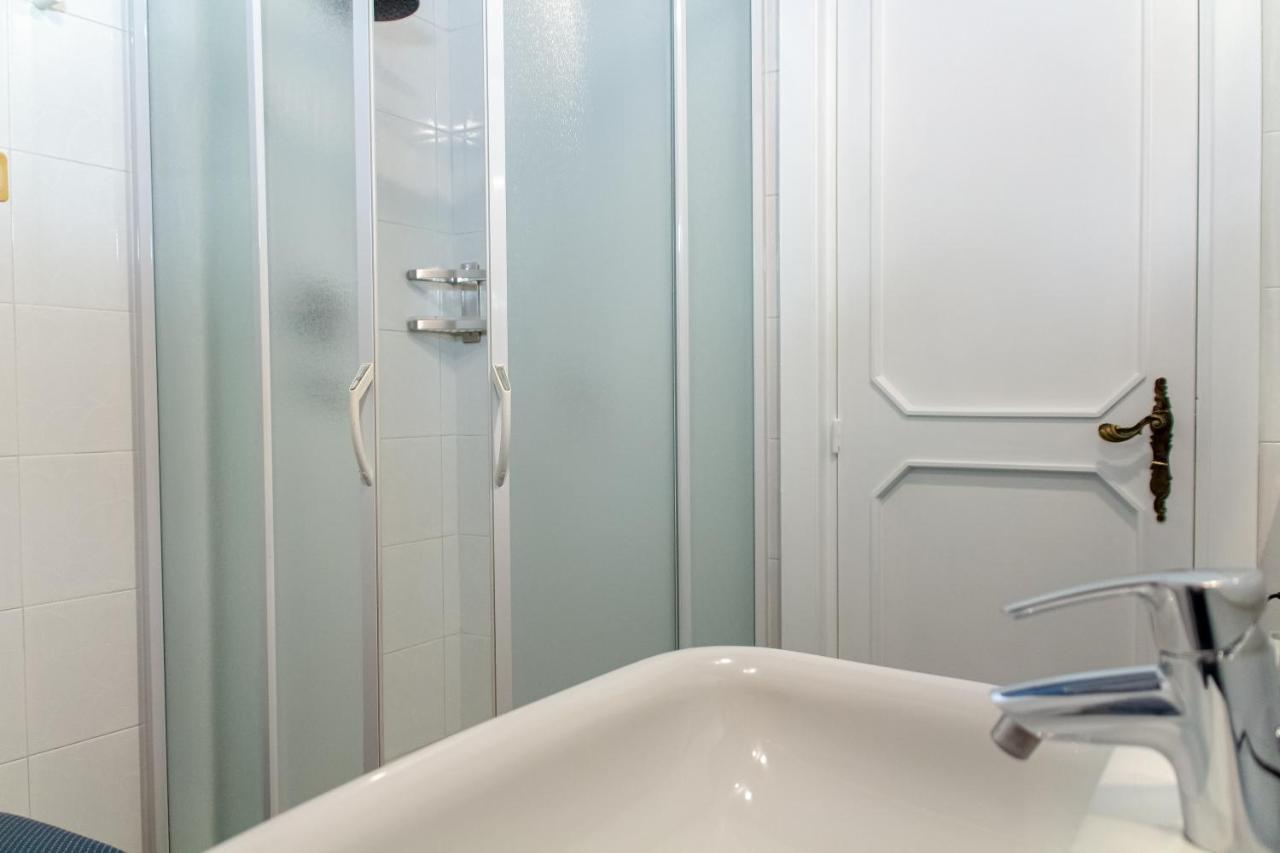 ホテル Interno 9 バーリ エクステリア 写真